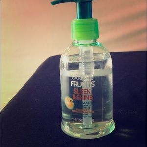 Garbo we Fructis Sleek & Shine Anti Frizz Serum